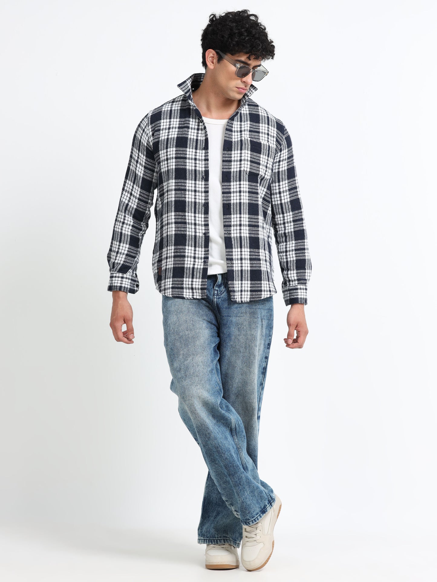 Checks hood white Shirt